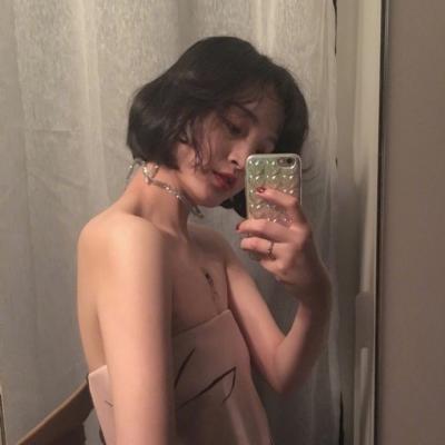 📱超绝的拿手机真人女生头像来啦 女生头像 第6张 📱超绝的拿手机真人女生头像来啦 女生头像 第6张