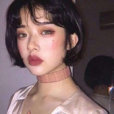 氛围感拉满的真人丧系头像女推荐