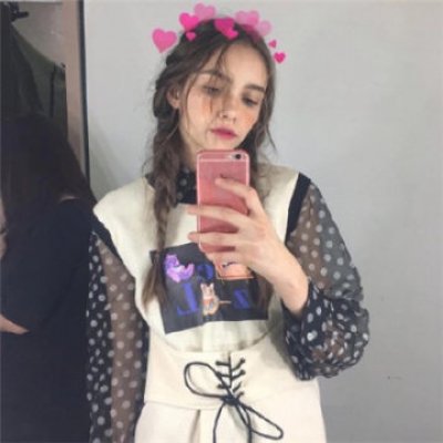 绝美！2025超火欧美真人女微博头像精选✨ 女生头像 第8张