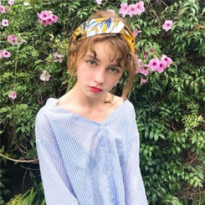 绝美！2025超火欧美真人女微博头像精选✨ 女生头像 第15张