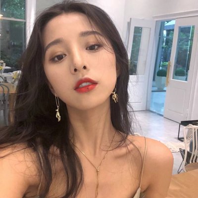 2025真人女生超潮高清QQ头像来袭✨ 女生头像 第6张 2025真人女生超潮高清QQ头像来袭✨ 女生头像 第6张