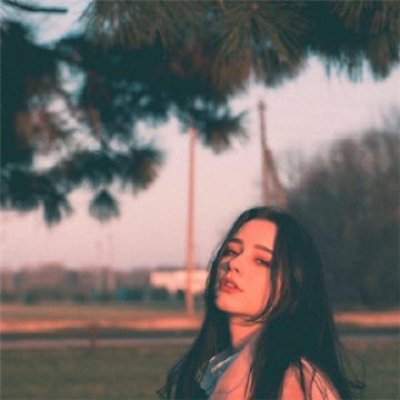绝美！2025超火欧美真人女微博头像精选✨ 女生头像 第9张