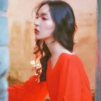 超绝!真人红色系女生头像大全✨ 女生头像 第8张 超绝!真人红色系女生头像大全✨ 女生头像 第8张