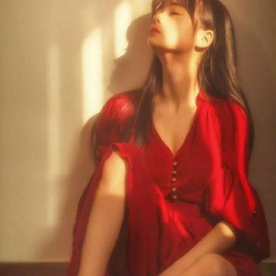 超绝!真人红色系女生头像大全✨ 女生头像 第7张 超绝!真人红色系女生头像大全✨ 女生头像 第7张