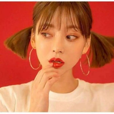 超绝!真人红色系女生头像大全✨ 女生头像 第6张 超绝!真人红色系女生头像大全✨ 女生头像 第6张