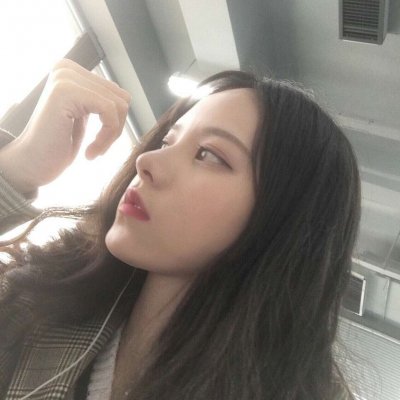 超绝!2025微信真人女头大全✨ 女生头像 第7张 超绝!2025微信真人女头大全✨ 女生头像 第7张