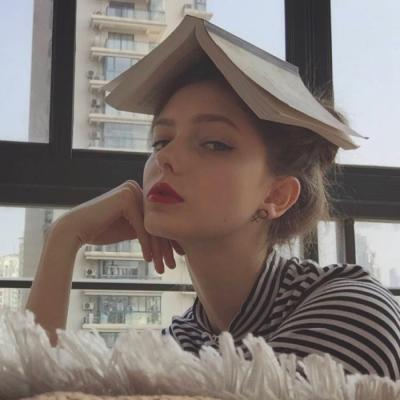 🔥2025必看！超火欧美范儿女生真人高清头像来袭 女生头像 第5张