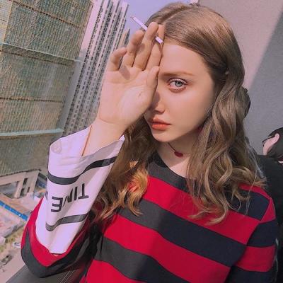 🔥2025必看！超火欧美范儿女生真人高清头像来袭 女生头像 第13张