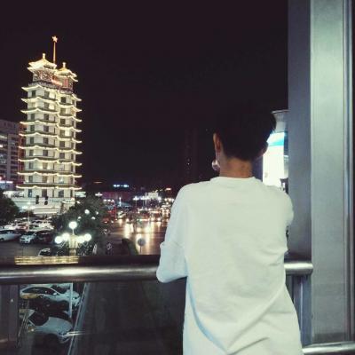 🆒2025时尚潮流超酷一左一右情侣头像图片 情侣头像 第6张 🆒2025时尚潮流超酷一左一右情侣头像图片 情侣头像 第6张