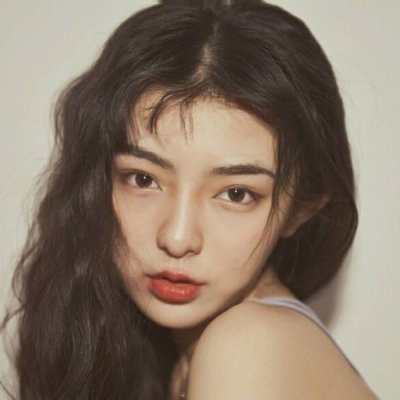 🔍2025必看！真人高冷气质女神范头像来袭  女生头像 第2张