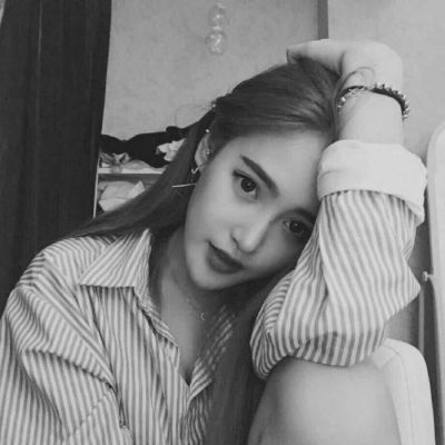 2025真人黑白高清女微信头像来袭🥰 女生头像 第2张 2025真人黑白高清女微信头像来袭🥰 女生头像 第2张