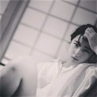 🔥2025超火黑白丧系女生真人图来袭 女生头像 第23张 🔥2025超火黑白丧系女生真人图来袭 女生头像 第23张