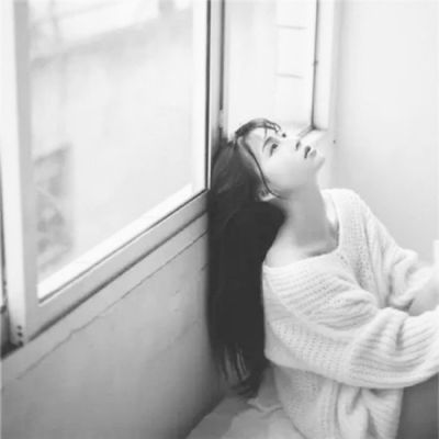 🔥2025超火黑白丧系女生真人图来袭 女生头像 第1张 🔥2025超火黑白丧系女生真人图来袭 女生头像 第1张