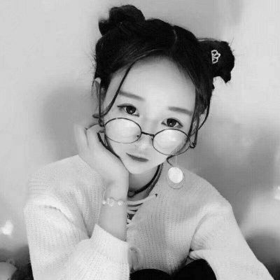 2025真人黑白高清女微信头像来袭🥰 女生头像 第12张 2025真人黑白高清女微信头像来袭🥰 女生头像 第12张