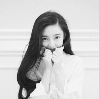 🔥2025超火黑白丧系女生真人图来袭 女生头像 第3张 🔥2025超火黑白丧系女生真人图来袭 女生头像 第3张