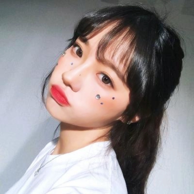 🌈2025真人女生时尚可爱微信头像图片 女生头像 第10张 🌈2025真人女生时尚可爱微信头像图片 女生头像 第10张