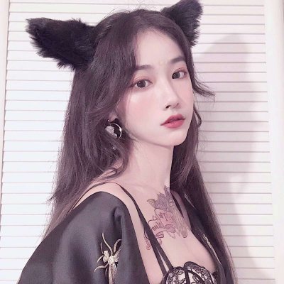 🔥2025款真人时尚女生性感头像来袭！ 女生头像 第2张
