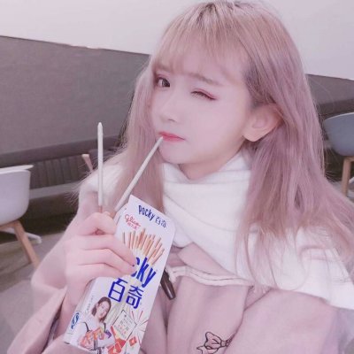 2025年超火的网红女生头像来啦🔥 女生头像 第33张