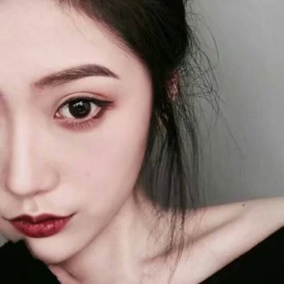 🔥2025 超绝真人女生霸气头像来袭 女生头像 第4张 🔥2025 超绝真人女生霸气头像来袭 女生头像 第4张