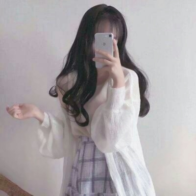 📱手机挡脸真人女生头像大集合来啦！ 女生头像 第12张