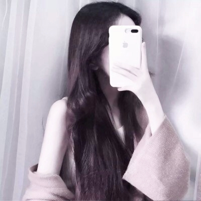 📱手机挡脸真人女生头像大集合来啦！ 女生头像 第1张