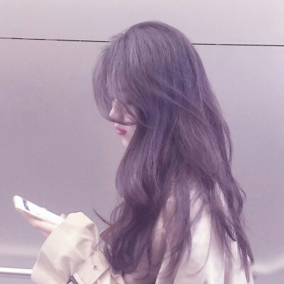 📱手机挡脸真人女生头像大集合来啦！ 女生头像 第2张