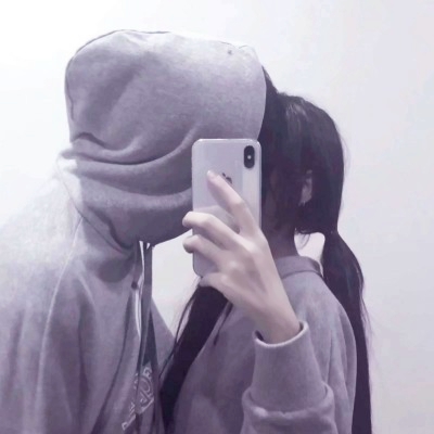 📸2025超火真人一左一右情侣微信头像来袭 情侣头像 第26张 📸2025超火真人一左一右情侣微信头像来袭 情侣头像 第26张