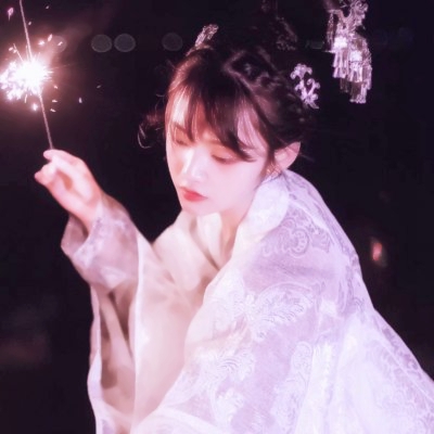 绝美!真人唯美古风女子头像来袭✨ 女生头像 第17张 绝美!真人唯美古风女子头像来袭✨ 女生头像 第17张