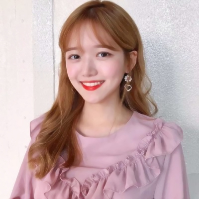氛围感满满的真人美女微信头像大全✨ 女生头像 第30张