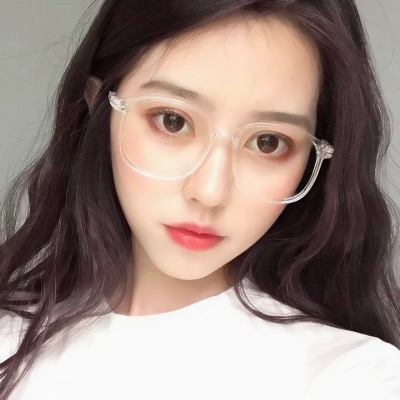酷飒!戴眼镜个性高冷气质女生头像来袭 👓 女生头像 第4张 酷飒!戴眼镜个性高冷气质女生头像来袭 👓 女生头像 第4张