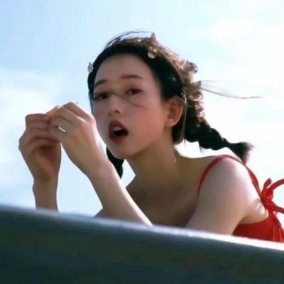 氛围感满满的真人美女微信头像大全✨ 女生头像 第2张