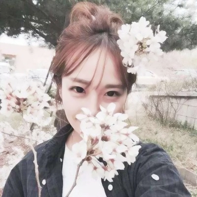 氛围感满满的真人美女微信头像大全✨ 女生头像 第33张