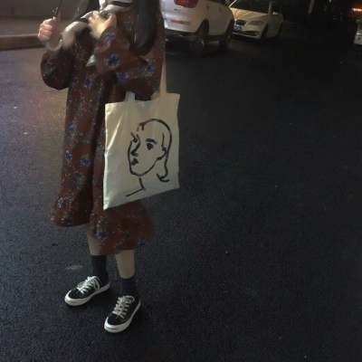 超绝的QQ女生下半身部位头像来啦✨ 女生头像 第3张