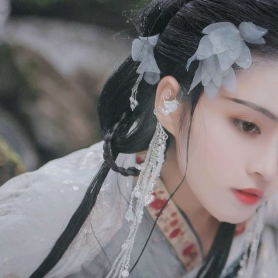 绝美!真人唯美古风女子头像来袭✨ 女生头像 第31张 绝美!真人唯美古风女子头像来袭✨ 女生头像 第31张