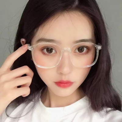 酷飒!戴眼镜个性高冷气质女生头像来袭 👓 女生头像 第6张 酷飒!戴眼镜个性高冷气质女生头像来袭 👓 女生头像 第6张