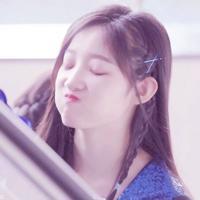 港风潮流真人女生头像,谁能拒绝😍 女生头像 第28张 港风潮流真人女生头像,谁能拒绝😍 女生头像 第28张