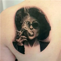 酷到炸!纹身霸气男人抽烟头像来袭 男生头像 第22张 酷到炸!纹身霸气男人抽烟头像来袭 男生头像 第22张