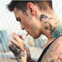 酷到炸!纹身霸气男人抽烟头像来袭