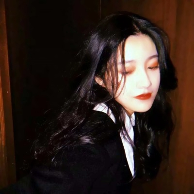氛围感满满的真人美女微信头像大全✨ 女生头像 第4张