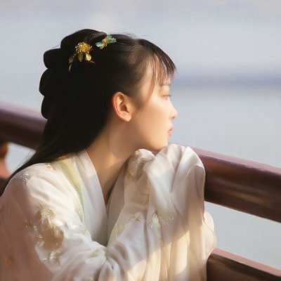 绝美!真人唯美古风女子头像来袭✨ 女生头像 第6张 绝美!真人唯美古风女子头像来袭✨ 女生头像 第6张