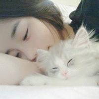 抱猫情侣头像一左一右💕超甜超有爱 情侣头像 第2张 抱猫情侣头像一左一右💕超甜超有爱 情侣头像 第2张