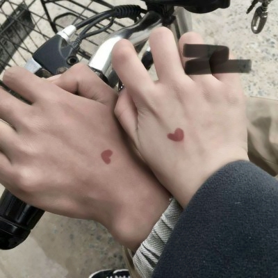 超甜手控情侣头像来袭💕一左一右超般配 情侣头像 第4张 超甜手控情侣头像来袭💕一左一右超般配 情侣头像 第4张