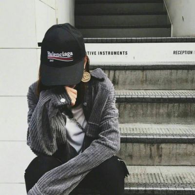 酷酷的照片女生头像,酷飒感拉满✨ 女生头像 第15张 酷酷的照片女生头像,酷飒感拉满✨ 女生头像 第15张