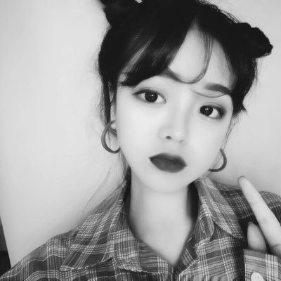 黑白高冷真人女生头像来袭✨ 女生头像 第8张 黑白高冷真人女生头像来袭✨ 女生头像 第8张