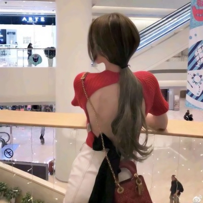 超绝！女生性感身材头像来袭🔥 女生头像 第12张