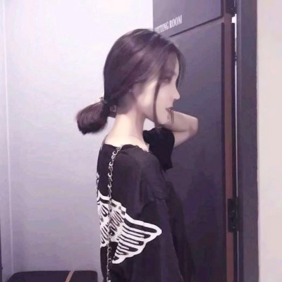 超绝！女生性感身材头像来袭🔥 女生头像 第15张