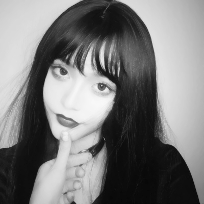黑白高冷真人女生头像来袭✨ 女生头像 第36张 黑白高冷真人女生头像来袭✨ 女生头像 第36张