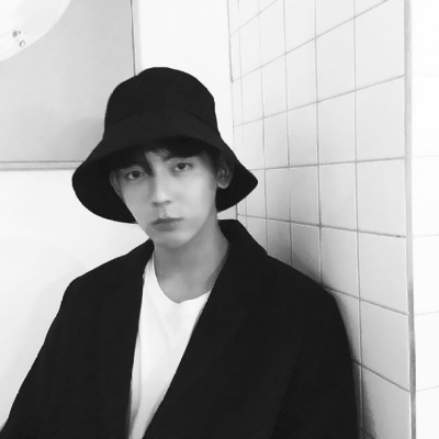 超绝!真人黑白男生头像来袭✨ 男生头像 第5张 超绝!真人黑白男生头像来袭✨ 男生头像 第5张