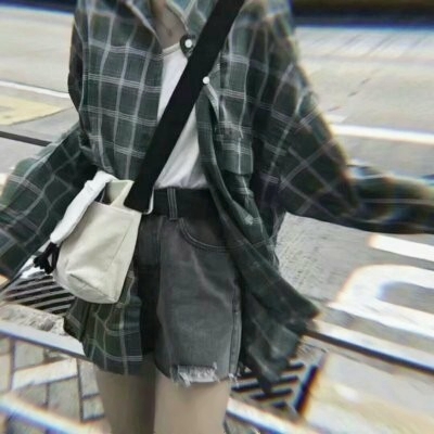 绝美部位短裙女头来袭,不露脸也超绝✨ 女生头像 第2张 绝美部位短裙女头来袭,不露脸也超绝✨ 女生头像 第2张