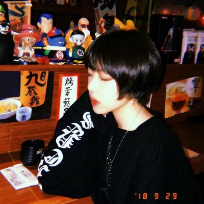 原宿风女生真人酷飒头像来袭✨ 女生头像 第17张 原宿风女生真人酷飒头像来袭✨ 女生头像 第17张